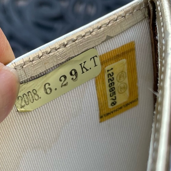 Authentic * CHANEL * CC Logo Leather Bifold Wallet in Light Gold Metallic - Picture 9 of 14